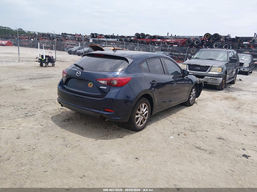 2018 MAZDA MAZDA3 auction photo 4