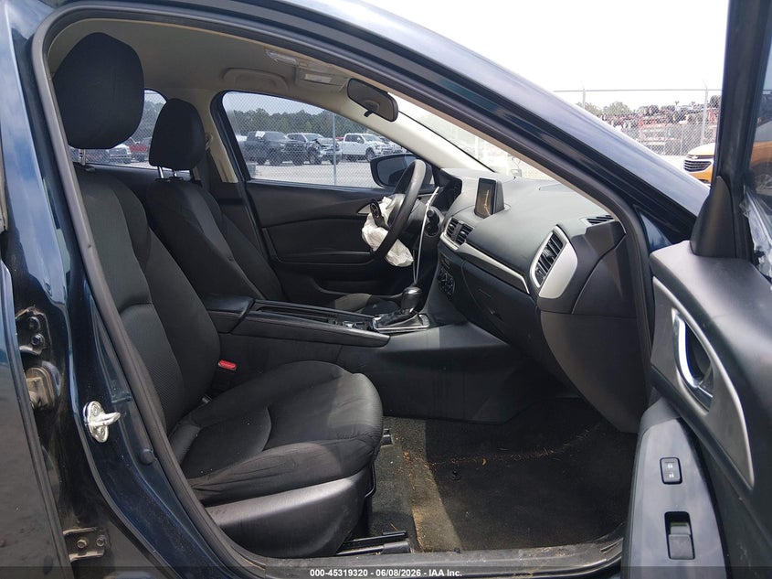 2018 MAZDA MAZDA3 auction photo 5