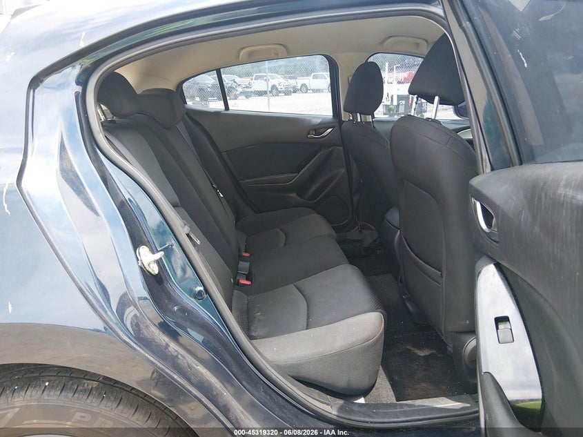 2018 MAZDA MAZDA3 auction photo 8