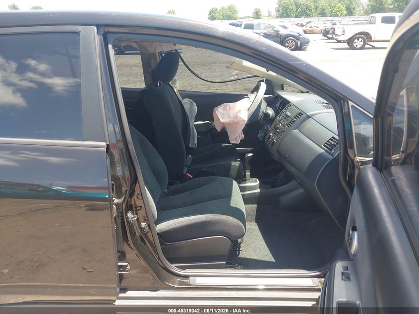 2011 NISSAN VERSA auction photo 5