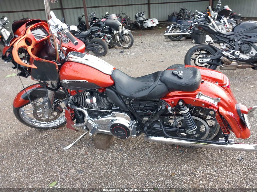 2018 Harley-Davidson Fltrxse Cvo Road Glide VIN: 1HD1TCL12JB950740 Lot: 45319376