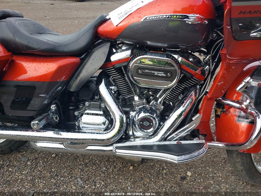 2018 Harley-Davidson Fltrxse Cvo Road Glide VIN: 1HD1TCL12JB950740 Lot: 45319376