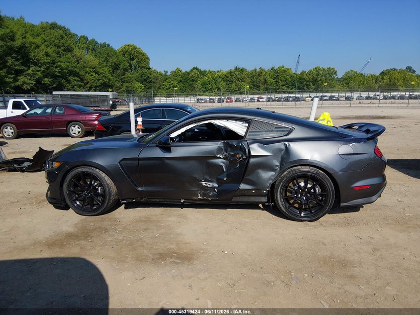 AtlanticExpress - Ford Mustang