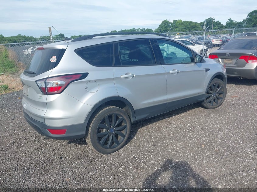 Vin: 1fmcu0gd6huc18230, lot: 45817434, ford escape se 20174