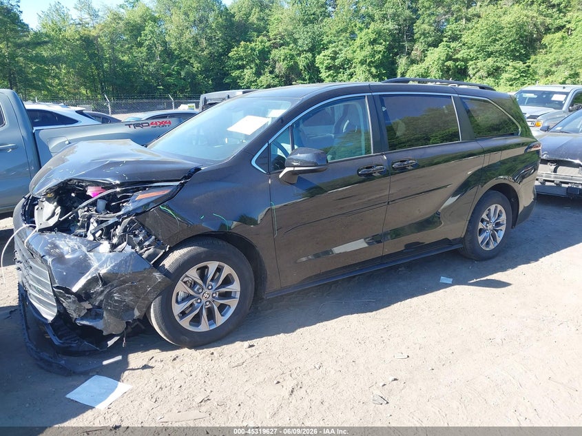 Vin: 5tdkskfc8rs128691, lot: 45817560, toyota sienna le 20242