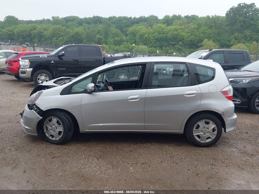 2012 Honda Fit 1.5 silver Lot 111045319666 Vin JHMGE8H32CS008962