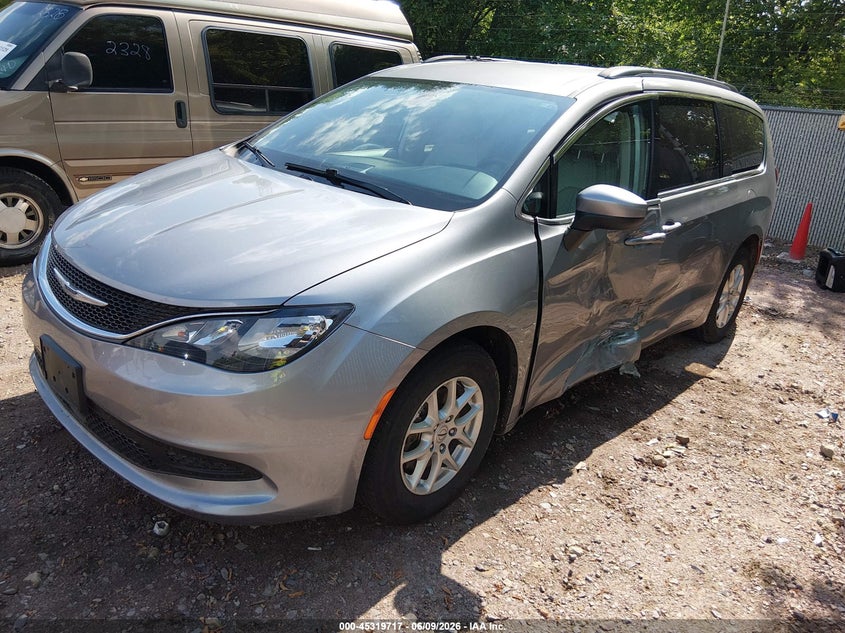 2021 CHRYSLER VOYAGER auction photo 2
