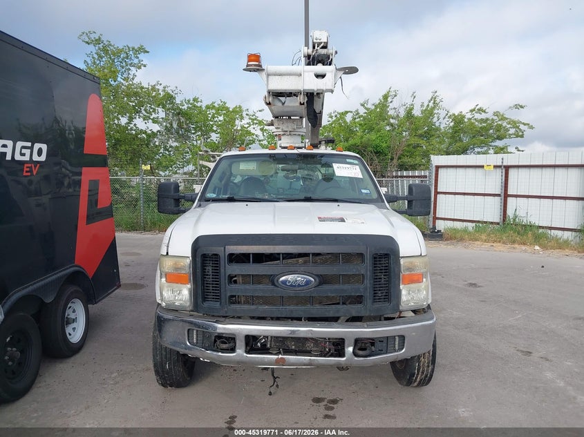 2008 Ford F-450 Chassis Xl/Xlt VIN: 1FDXF46RX8EE23138 Lot: 45319771