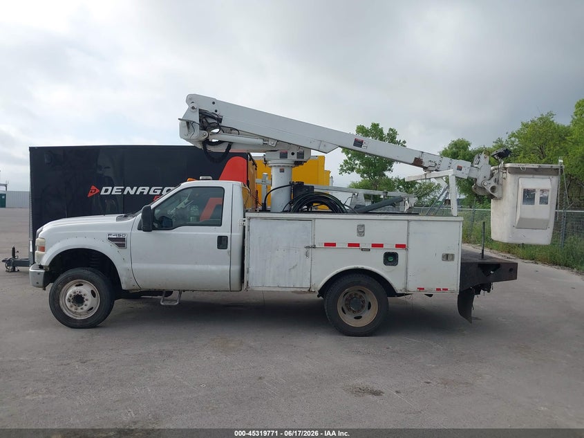 2008 Ford F-450 Chassis Xl/Xlt VIN: 1FDXF46RX8EE23138 Lot: 45319771