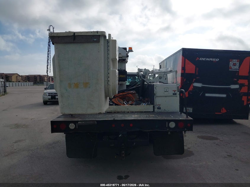 2008 Ford F-450 Chassis Xl/Xlt VIN: 1FDXF46RX8EE23138 Lot: 45319771