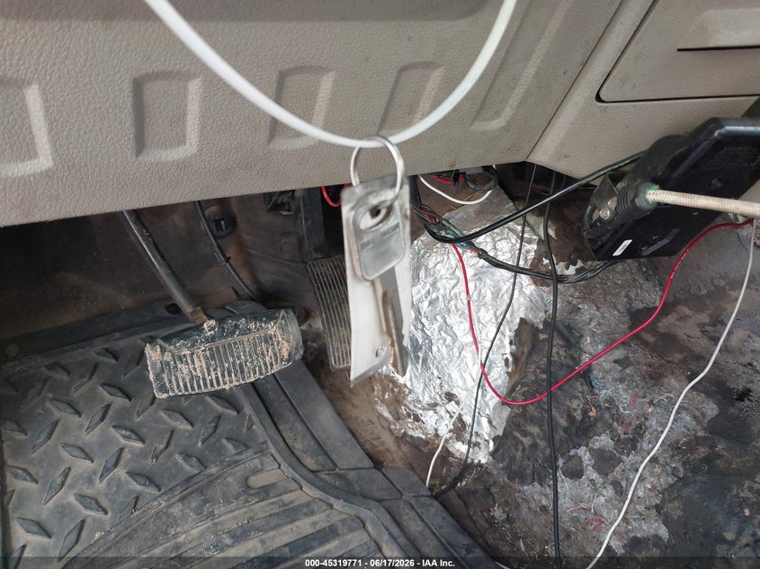 2008 Ford F-450 Chassis Xl/Xlt VIN: 1FDXF46RX8EE23138 Lot: 45319771