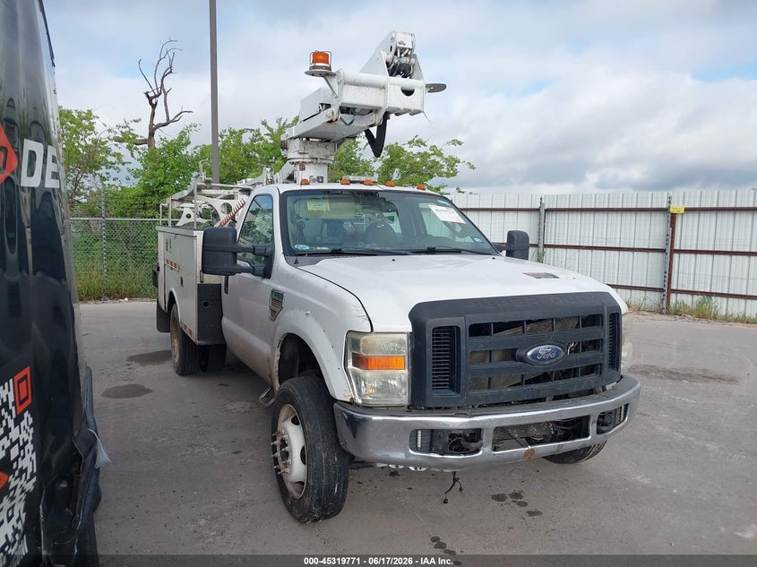 2008 FORD F-450 CHASSIS auction photo 1