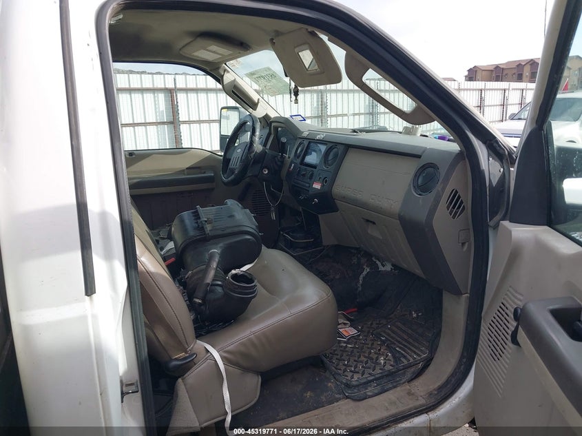 2008 FORD F-450 CHASSIS auction photo 7