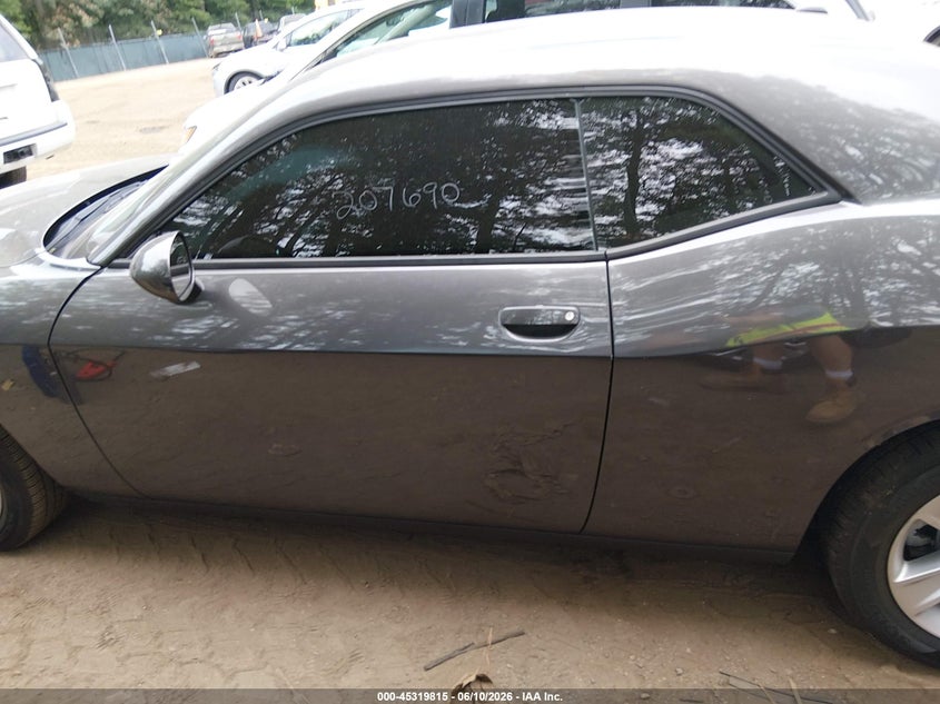 DODGE CHALLENGER - zdjęcie 15