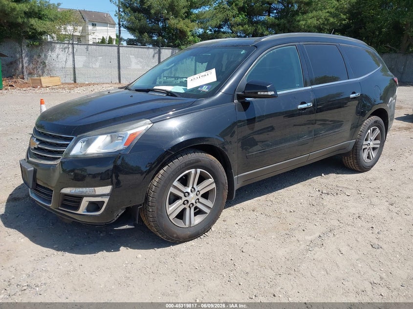 2017 CHEVROLET TRAVERSE auction photo 2