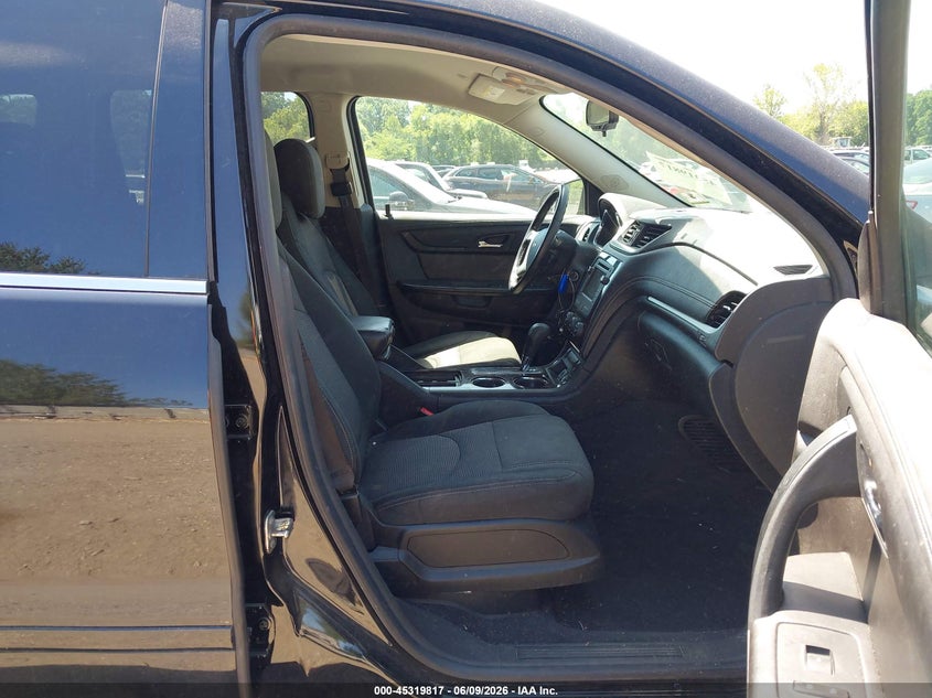 2017 CHEVROLET TRAVERSE auction photo 5