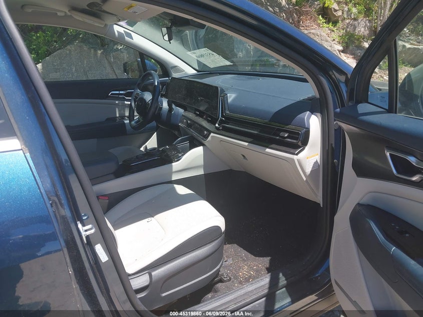 2025 KIA SPORTAGE HYBRID auction photo 5