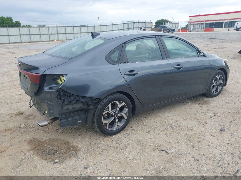 VIN 3KPF24AD5LE217827 2020 KIA FORTE LXS