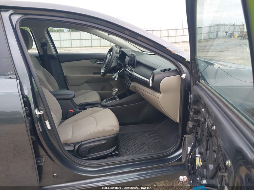 VIN 3KPF24AD5LE217827 2020 KIA FORTE LXS
