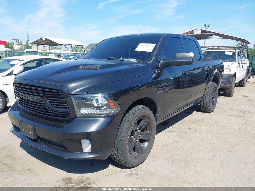Vin: 1c6rr7mt4js184379, lot: 45817850, ram 1500 sport  4x4 5'7 box 20182