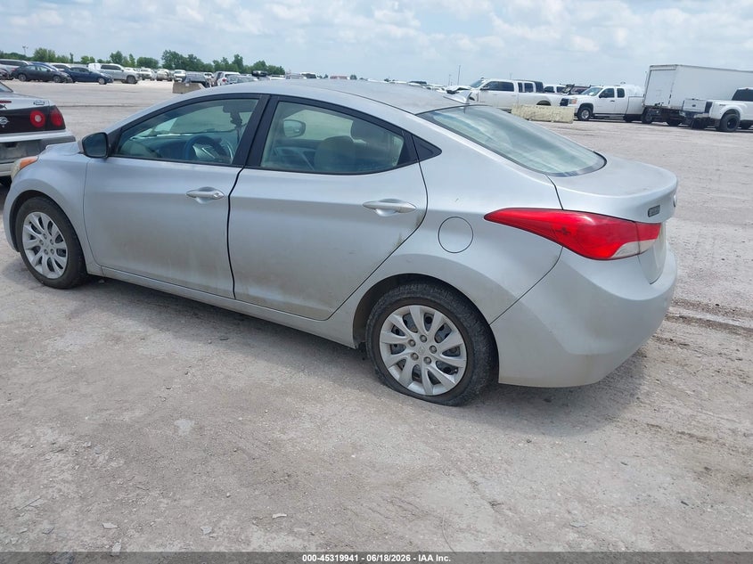 2011 HYUNDAI ELANTRA auction photo 3