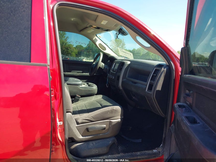 2019 RAM 1500 CLASSIC auction photo 5