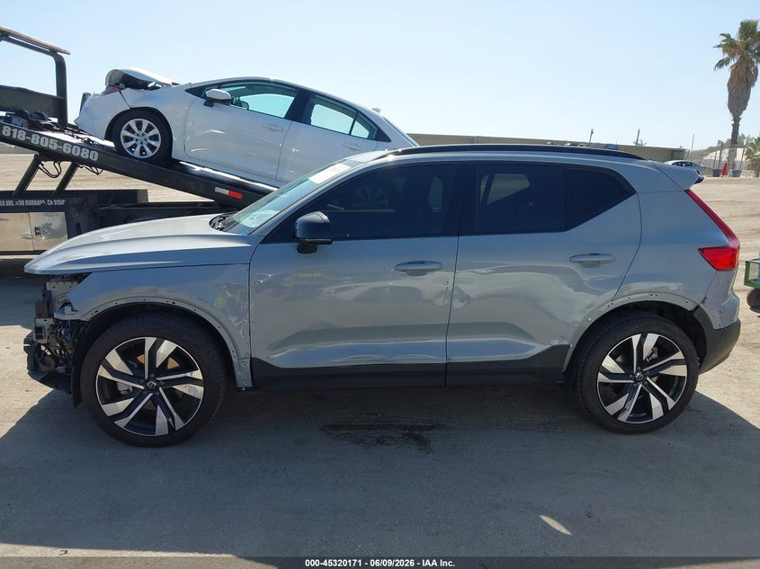 2024 Volvo Xc40 B5 Ultimate Dark Theme VIN: YV4L12UM8R2336240 Lot: 45320171