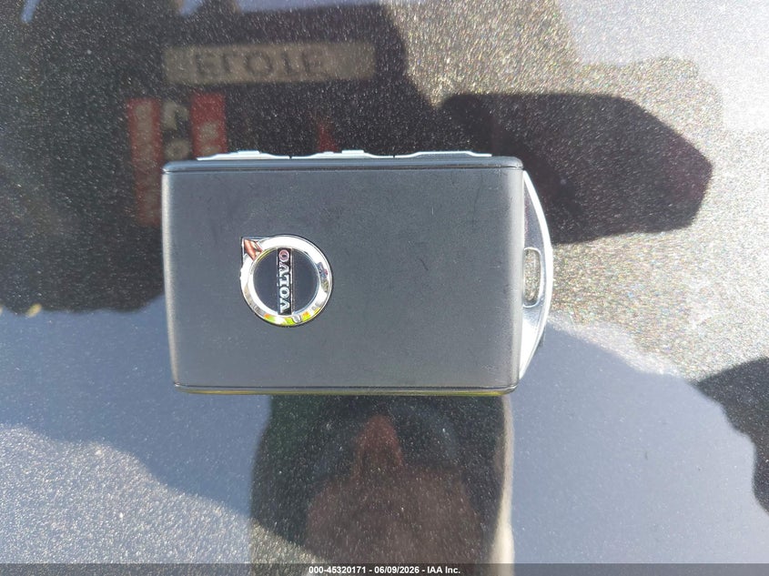 2024 Volvo Xc40 B5 Ultimate Dark Theme VIN: YV4L12UM8R2336240 Lot: 45320171