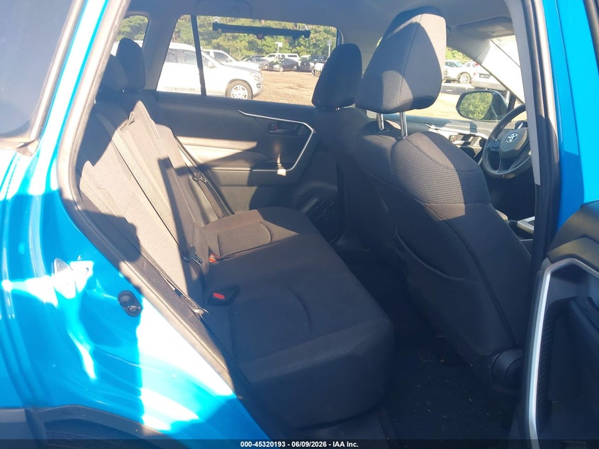 2021 TOYOTA RAV4 auction photo 8