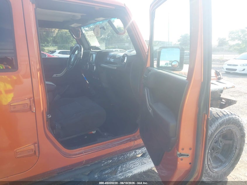 2011 JEEP WRANGLER UNLIMITED auction photo 5