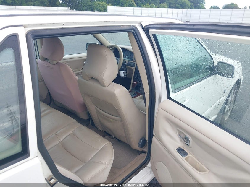 2000 Volvo S70 Se VIN: YV1LS61JXY2657710 Lot: 45320245
