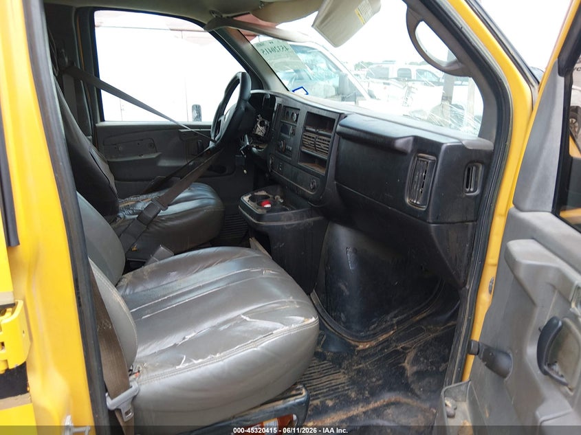 2010 CHEVROLET EXPRESS 3500 auction photo 5
