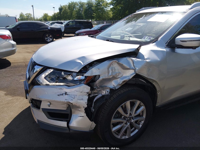 2017 NISSAN ROGUE auction photo 6