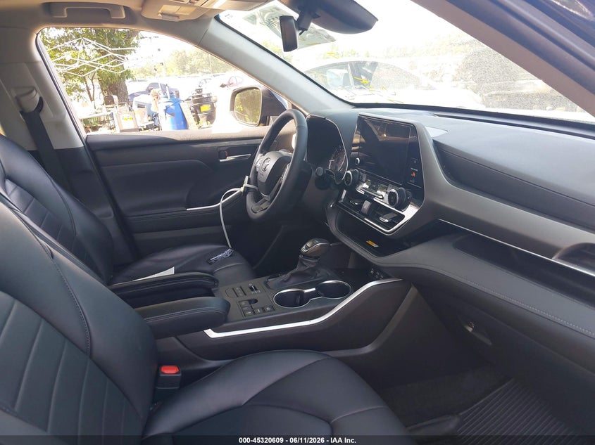 VIN 5TDKDRBH5PS526345 2023 TOYOTA HIGHLANDER XLE
