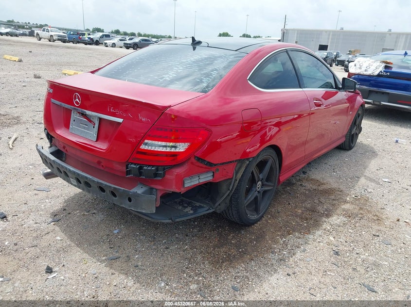 Vin: wddgj4hb5eg263940, lot: 45818600, mercedes-benz c 250 20144