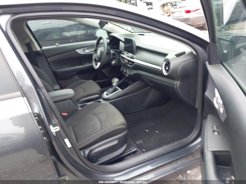 2024 KIA FORTE auction photo 5
