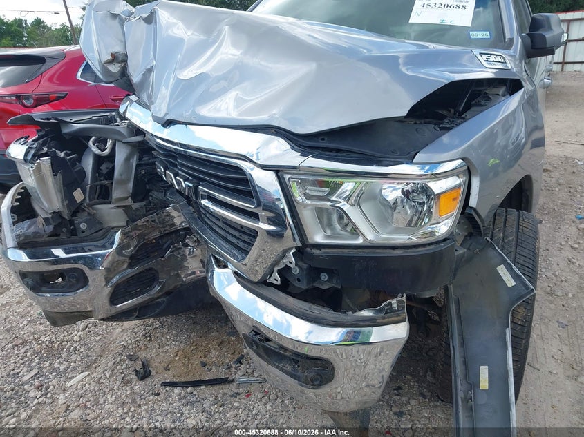 2021 RAM 1500 auction photo 6