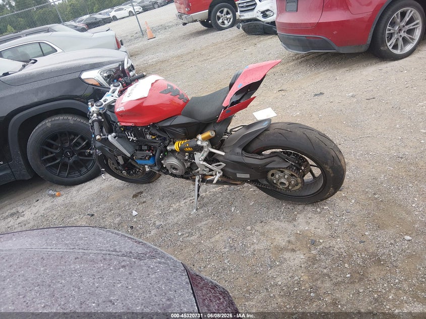 2024 Ducati Panigale V2 VIN: ZDMHAATWXRB015424 Lot: 45320731