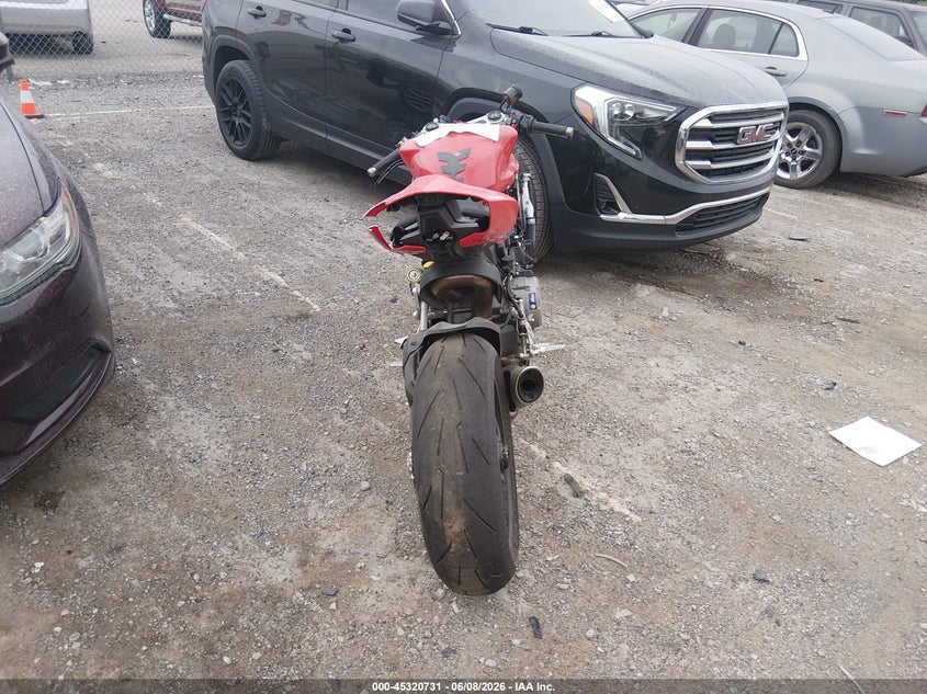 2024 Ducati Panigale V2 VIN: ZDMHAATWXRB015424 Lot: 45320731