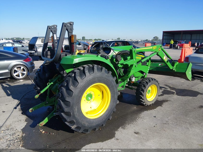 2021 JOHN DEERE 4044M TRACTOR auction photo 4