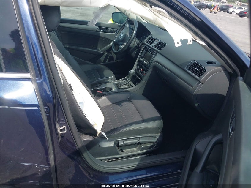 2015 Volkswagen Passat 1.8 1.8T Se blue Lot 111045320869 Vin 1VWBS7A37FC031058
