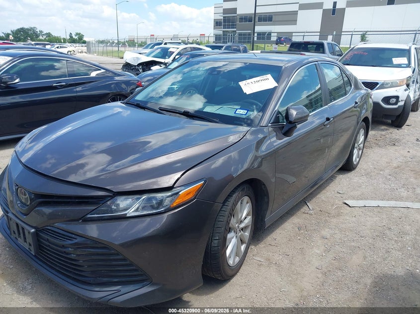 2019 Toyota Camry Le 4T1B11HK3KU820274 photo 1