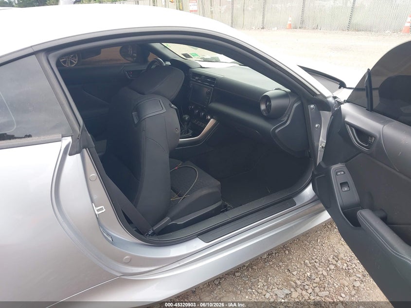 2022 TOYOTA GR86 2.4L H-4 DI, DOHC, V(VIN: JF1ZNBC1XN8752053