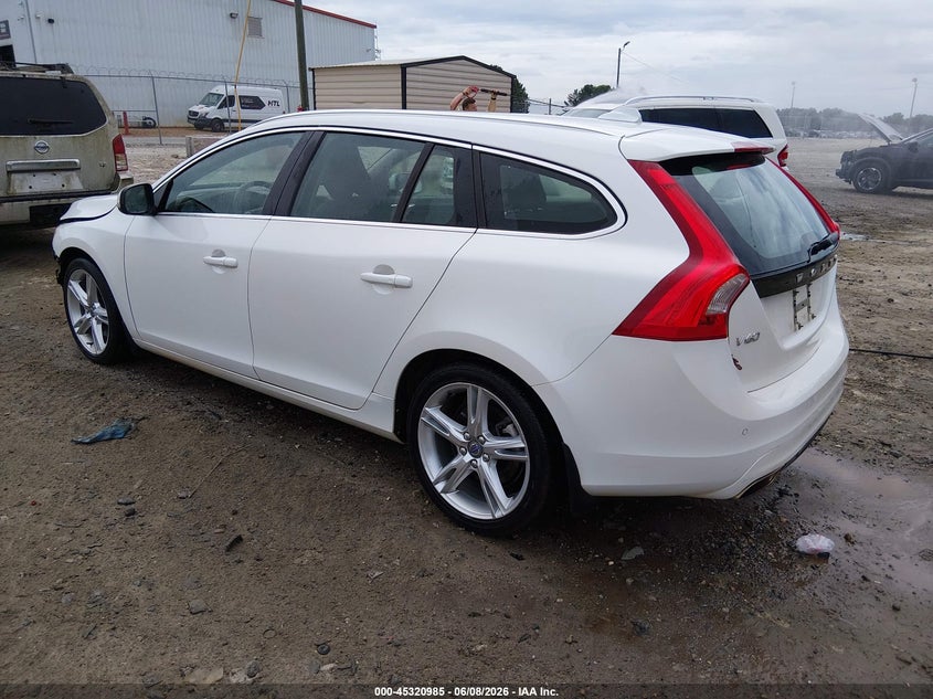 Vin: yv1612sm9g1311847, lot: 45818918, volvo v60 t5 platinum 20163