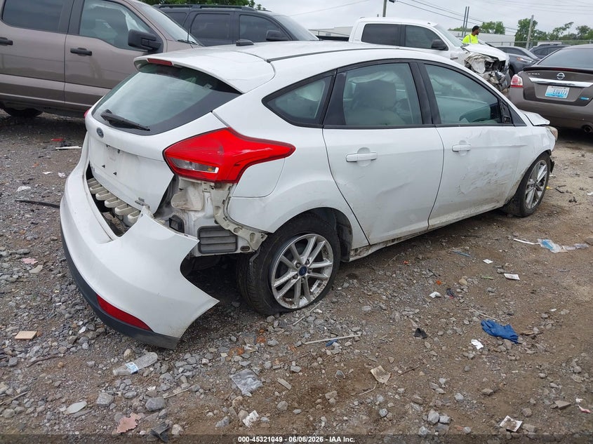 Vin: 1fadp3k22gl205959, lot: 45818982, ford focus se 20164