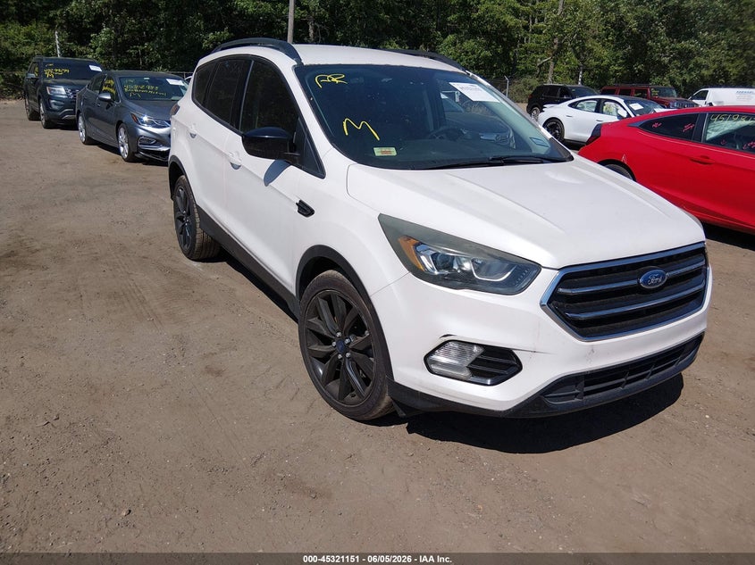 Vin: 1fmcu0g99hua16266, lot: 45819084, ford escape se 2017 img_1
