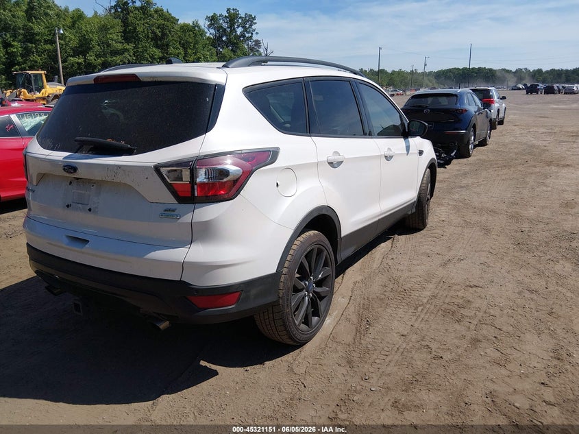 Vin: 1fmcu0g99hua16266, lot: 45819084, ford escape se 20174