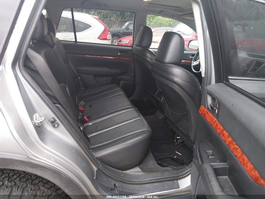 2010 SUBARU OUTBACK auction photo 8