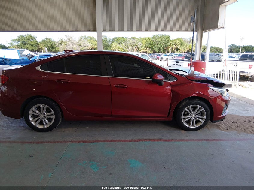 VIN 1G1BE5SMXK7142012 2019 CHEVROLET CRUZE LT