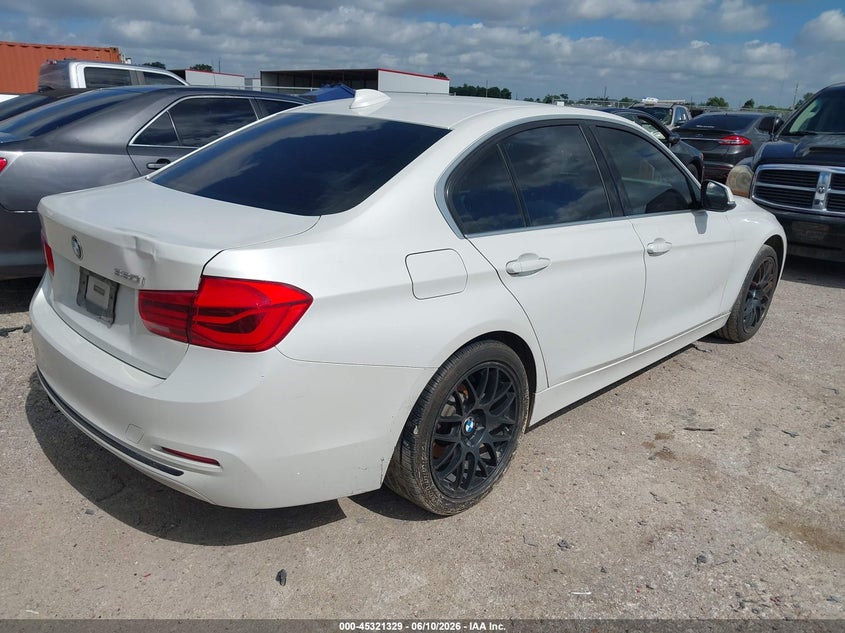 Vin: wba8b9c52jk677093, lot: 45819262, bmw 330i 20184